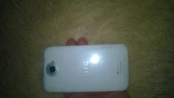 HTC One X. �/�