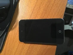 Apple iPod touch 4. ����