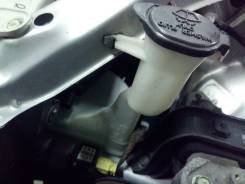 Бачок стеклоомывателя. Toyota Platz, SCP11, NCP12, NCP16 Двигатели: 1NZFE, 1SZFE, 2NZFE