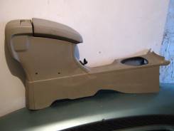 Бардачок. Toyota Yaris