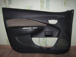 Обшивка двери. Toyota Yaris