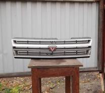 Решетка радиатора. Toyota Vista, SV20