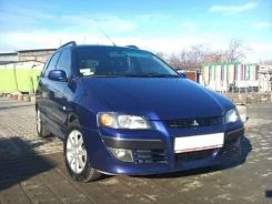 Mitsubishi Space Star ����