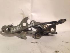 Крепление капота. Toyota Corolla, AE101G, AE109, AE104G, AE100, AE100G, AE102, AE101, AE104, AE103