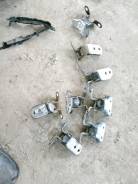 Крепление боковой двери. Lexus: RX330, LX470, RX350, RX300, GX470, RX400h Двигатели: 3MZFE, 1MZFE, 2GRFE, 2UZFE