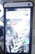 HTC One M7. �/�