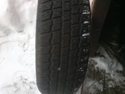 Cooper CS2. Зимние, шипованные, износ: 10%, 1 шт