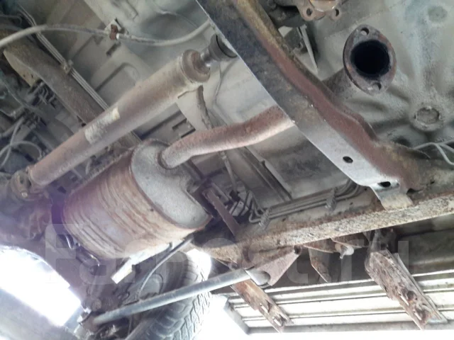 Isuzu Wizard. UCS69GW, 4JG2 ����