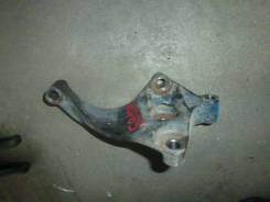Кронштейн опоры двигателя. Toyota ist, NCP65