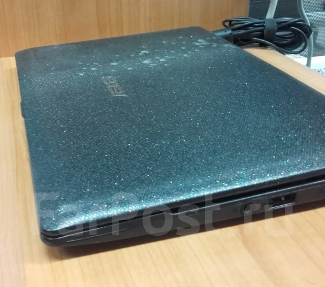 Asus Eee PC X101CH. 1,7����, ��� 1024 ��, ���� 32���, WiFi: 1 ����