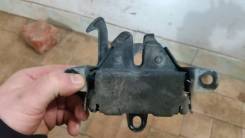 Замок капота. Toyota Verossa, GX110 Toyota Mark II Wagon Blit, GX110 Toyota Mark II, GX110