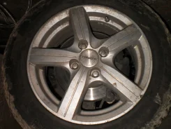 TGRACING TGD018. 5.5x5.5", 4x98, ET-40 ����