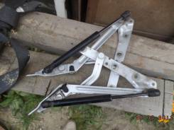 Крепление крышки багажника. Ford Focus, CB4 Двигатели: AODA, AODB, ASDA, ASDB, HWDA, HWDB, HXDA, HXDB, KKDA, KKDB, QQDB, SHDA, SHDB, SHDC, SIDA