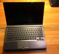 Sony VAIO VGN-Z51VRG. 2,9����, ��� 8 ��, ���� 180���, WiFi, Bluetooth, ����������� �� 4��. ����