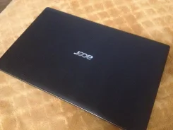 Acer Aspire 5560G. 15.6", 2,4����, ��� 8 ��, ���� 750���, WiFi, Bluetooth, ����������� �� 4��. ����