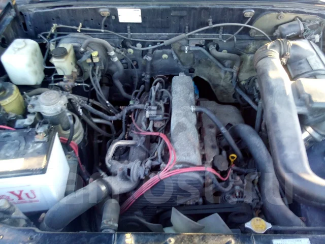 Mazda Proceed Marvie. UVL6R, WLT ����