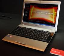 Samsung RV415. 15.6", 1,6 ГГц, ОЗУ 2048 Мб, диск 320 Гб, WiFi, Bluetooth, аккумулятор на 2 ч.