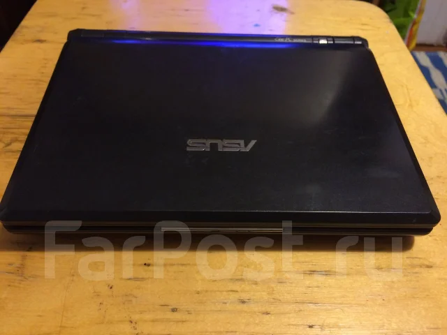 Asus Eee PC 900. 1����, ��� 1024 ��, ���� 20���, WiFi: 1, Bluetooth: 1, ����������� �� 5��. ����