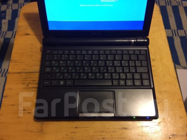 Asus Eee PC 900. 1����, ��� 1024 ��, ���� 20���, WiFi: 1, Bluetooth: 1, ����������� �� 5��. ����