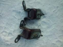 Крепление боковой двери. Toyota Carina E, SB153ABK00E061933