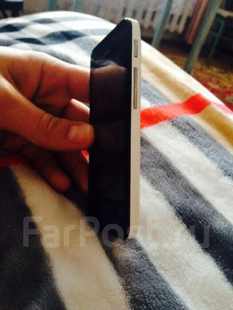 Asus ZenFone 4. �/� ����