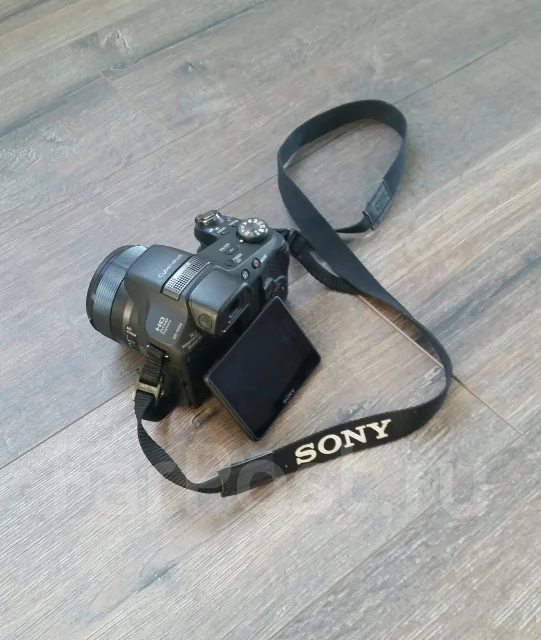 Sony Cyber-shot DSC-HX200V ����