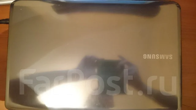 Samsung R525. 2����, ��� 3072 ��, ���� 160���, WiFi: 1, Bluetooth: 1 ����