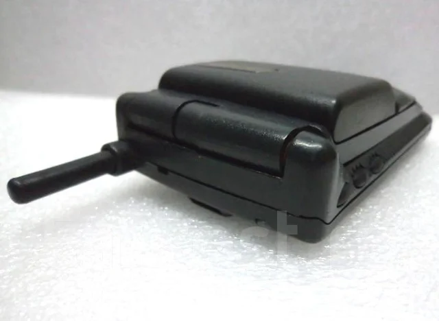 Motorola StarTAC 70. �����. ��� ����� �� ������������ ����