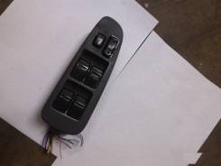 Кнопка стеклоподъемника. Toyota Estima
