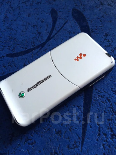 Sony Ericsson Walkman W580i. �/� ����