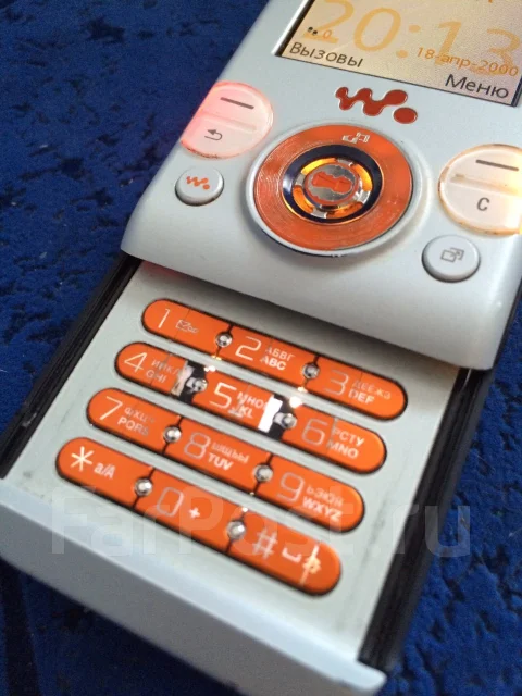 Sony Ericsson Walkman W580i. �/� ����