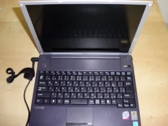 Sony VAIO. 12", 1,2����, ��� 4 ��, ���� 256���, WiFi: 1, Bluetooth: 1, ����������� �� 3��. ��� ����� �� ������������ ����