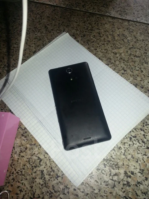 Sony Xperia ZR. �/� ����