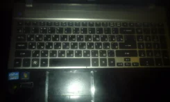 Acer Aspire V3-571G. 2,5����, ��� 4 ��, ���� 500���, WiFi, Bluetooth, ����������� �� 3��.