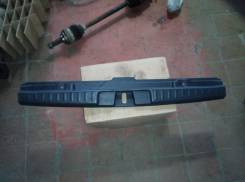 Панель замка багажника. Honda HR-V, GH1, GH4, GH2, GH3 Двигатель D16A