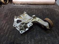 Крепление компрессора кондиционера. Toyota: Corolla, Corolla Levin, Corona, Corolla FX, Carina, Corona Premio, Sprinter Marino, Sprinter, Sprinter Tru...