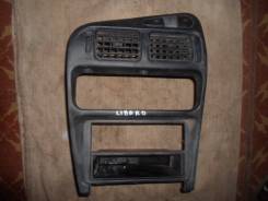 Консоль панели приборов. Mitsubishi Libero, CD5W
