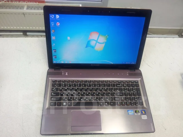Lenovo IdeaPad Y570. 2����, ��� 8 ��, ���� 750���, WiFi: 1, Bluetooth: 1 ����