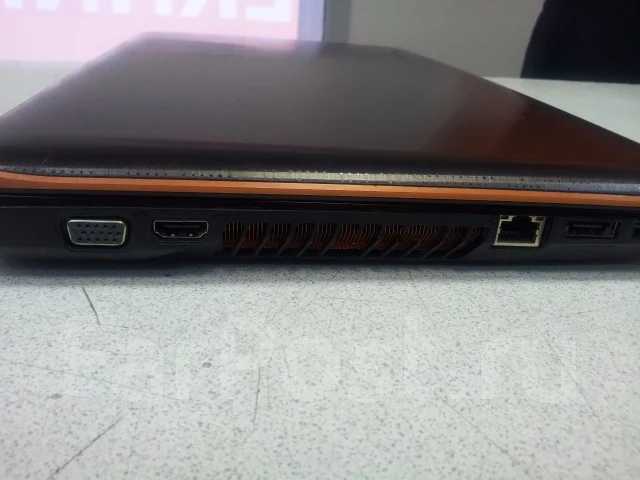 Lenovo IdeaPad Y570. 2����, ��� 8 ��, ���� 750���, WiFi: 1, Bluetooth: 1 ����