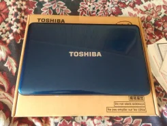 Toshiba Satellite L850-D2B. ��� 4 ��, ���� 500���, WiFi, Bluetooth ����