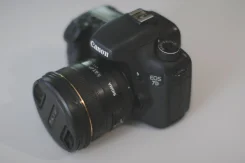 Canon EOS 7D Body. 15 - 19.9 ��