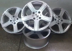 Momo WRS. 7.0x16", 4x114.3, ET40, �� 72,2���. ����