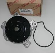 Помпа водяная. Toyota: Corolla Rumion, Wish, Voxy, Noah, Allion, Isis, Auris, Corolla Fielder, ist, Premio, Avensis, Corolla Axio Двигатели: 2ZRFAE, 2...