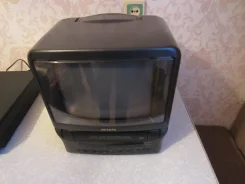 Aiwa. CRT (���) ����
