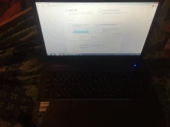 DEXP Achilles G103. 2,4����, ��� 8 ��, ���� 1 000���, WiFi, Bluetooth, ����������� �� 6��.