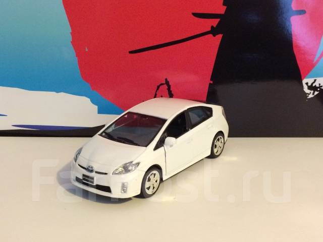 Toyota 2024 prius diecast