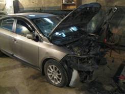 Уплотнитель капота Renault Fluence