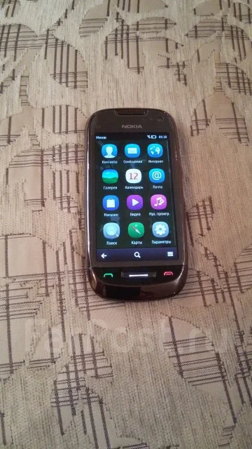 Nokia C7-00 ����