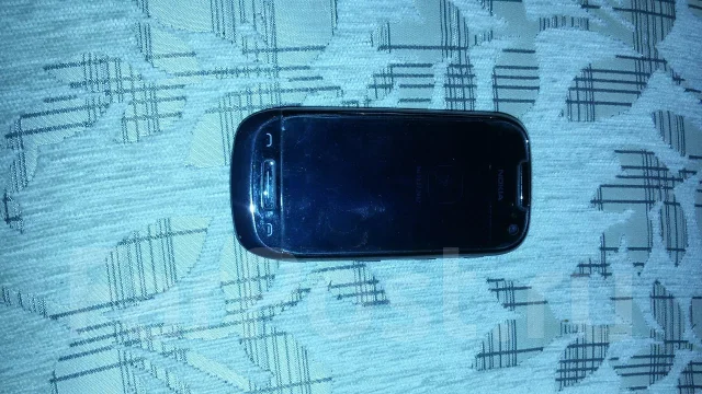 Nokia C7-00 ����