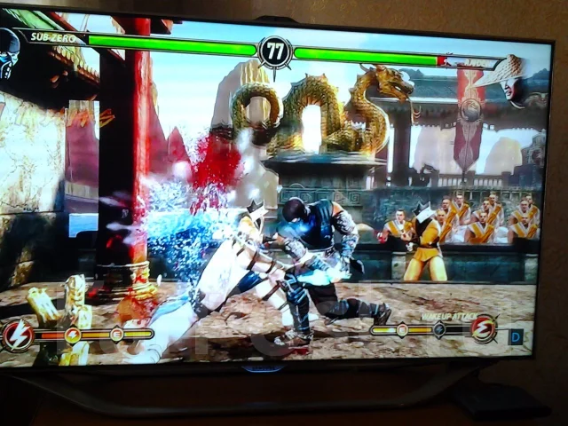 Sony PlayStation 3 Super Slim ����